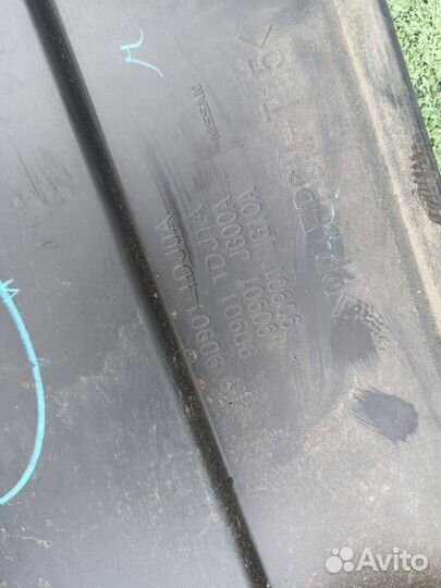 Накладка крышки багажника Nissan X-Trail T31