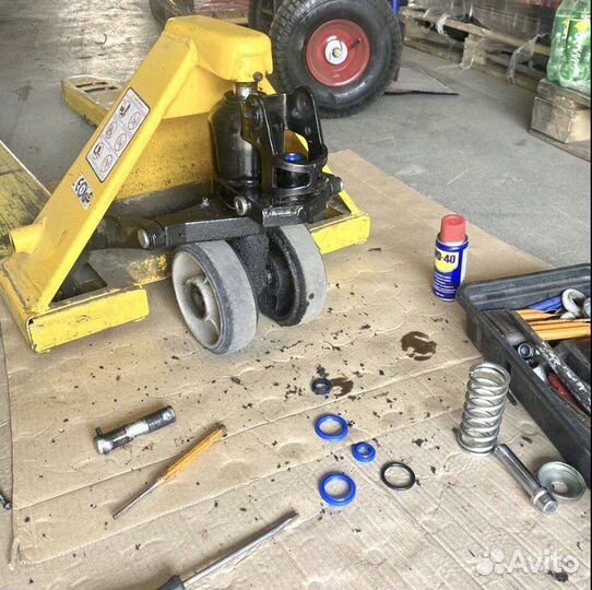 Ремонт гидравлической тележки рохли на выезде