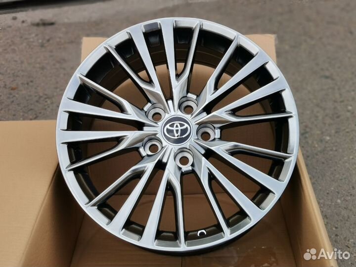 Диски r17 на toyota HyperBlack