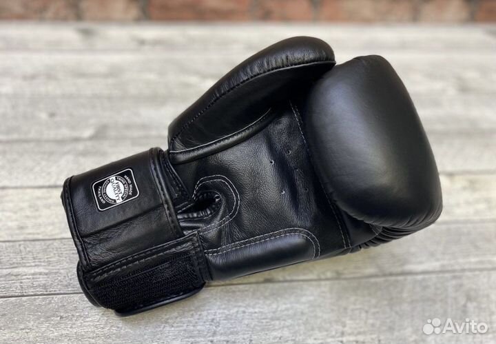 Боксерские перчатки Twins