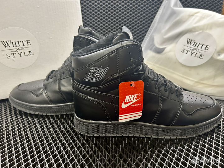 Кроссовки Nike Air Jordan 1 Mid (Black)