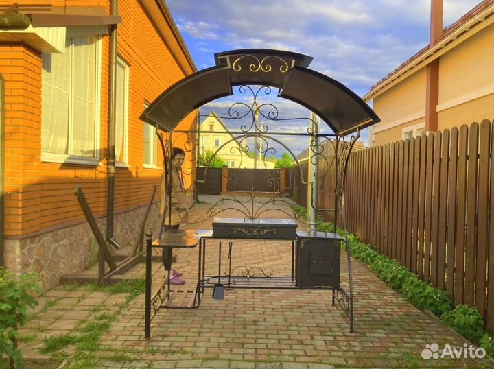 Мангал кованый с крышей