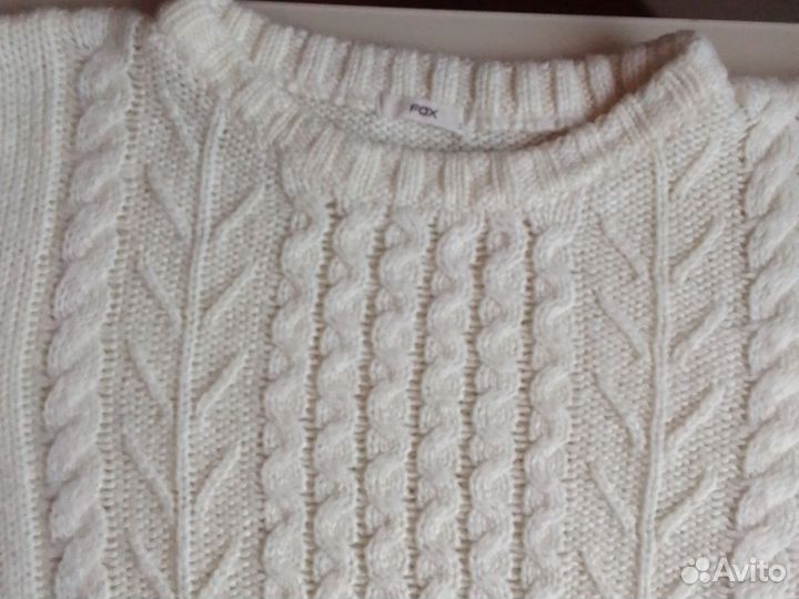 Свитер женский