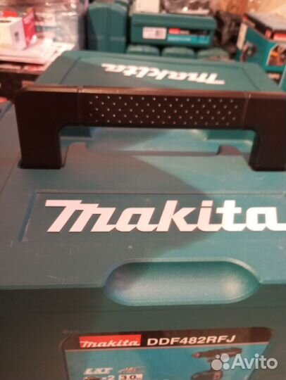 Шуруповерт makita 18v lxt