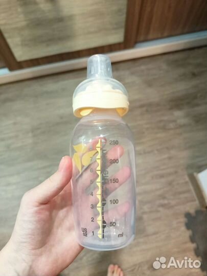 Бутылочка Medela со смарт-соской Calma 250 мл