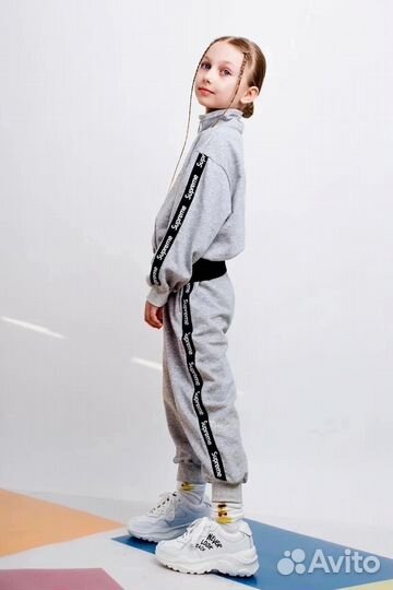 Продам спортивный костюм