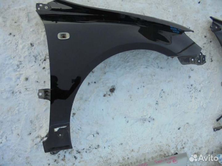 Крыло переднее правое Toyota Corolla Fielder