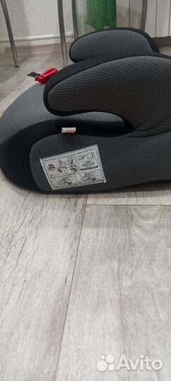 Детский бустер автомобильный