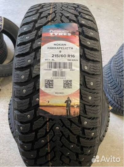 Nokian Tyres Hakkapeliitta 9 215/60 R16 99T