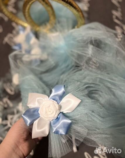 Свадьбное украшение на машину