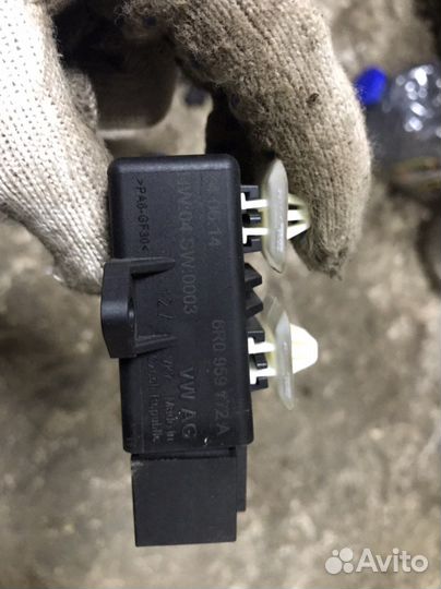 Блок управления обогрева сидений Volkswagen Polo