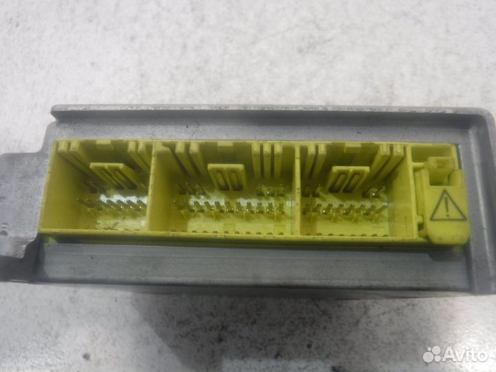 Блок SRS MN141261 Митсубиси