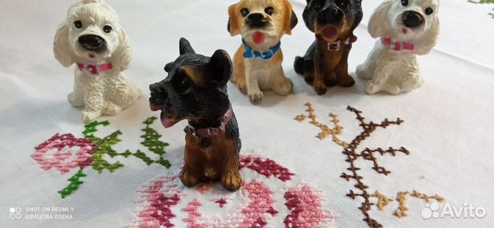 Миниатюры фигурки собачек