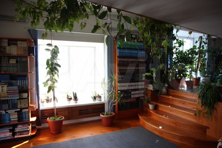 Коттедж 600 м² на участке 11 сот.