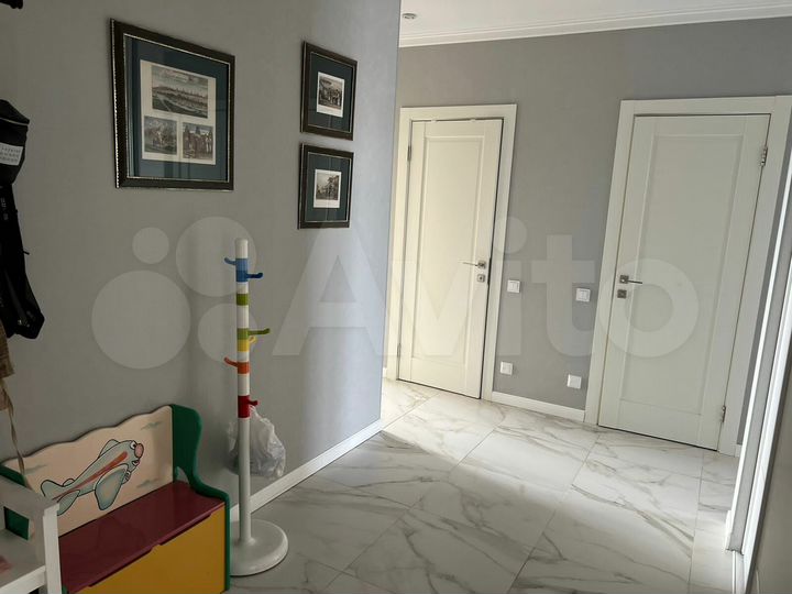 3-к. квартира, 84,4 м², 17/17 эт.