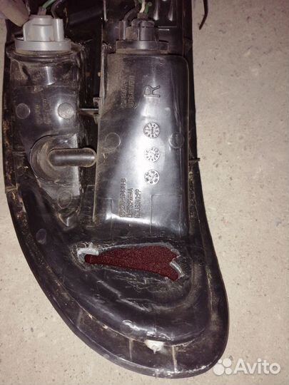 Фонарь задний правый Mazda 323 BA