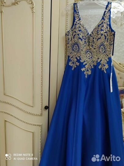 Вечернее платье