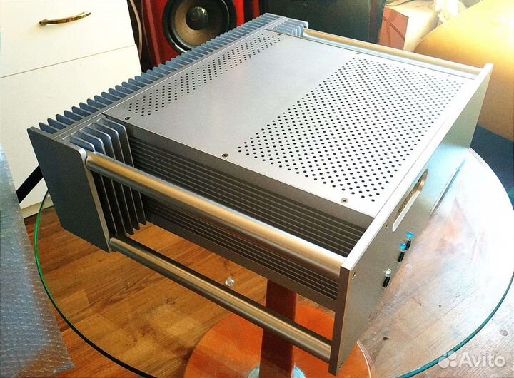 Chord SPM 1200B усилитель мощности 2*380 Вт