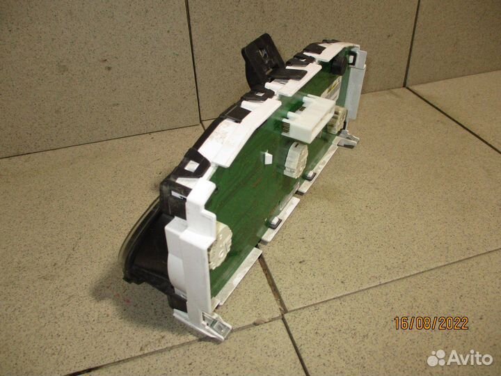 Панель приборов Nissan Tiida (C11)