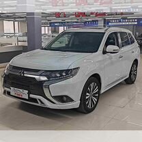 Mitsubishi Outlander 2.4 CVT, 2021, 58 400 км, с пробегом, цена 2 690 000 руб.