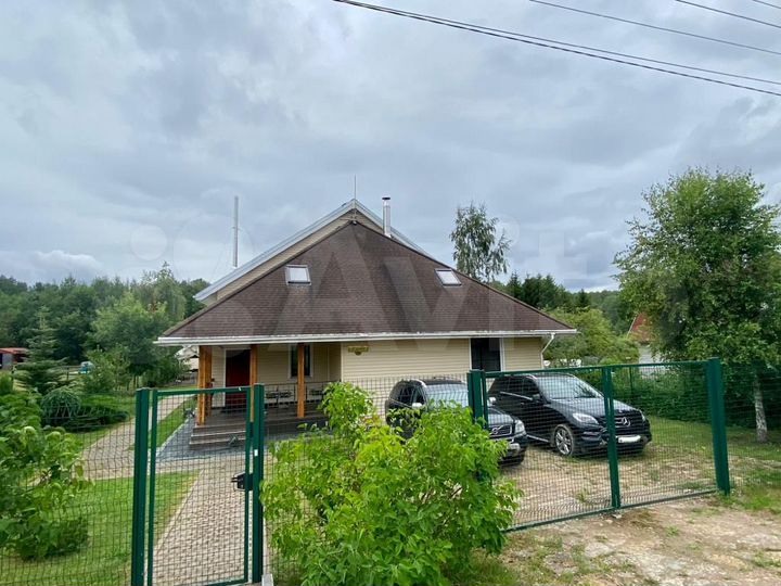 Дом 180 м² на участке 13,5 сот.