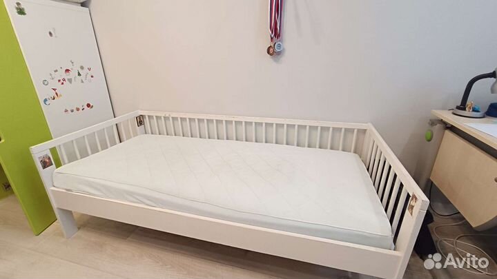 Детская кровать IKEA с матрасом