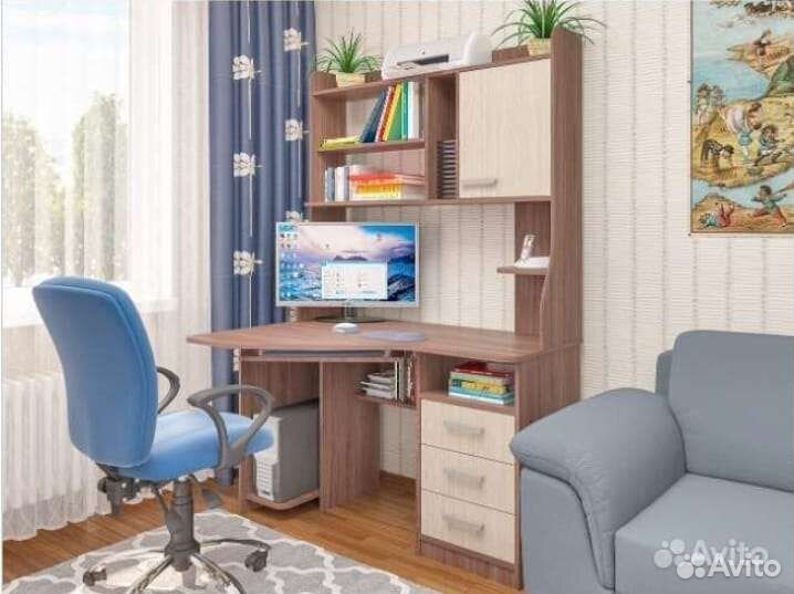 Стол письменный компьютерный с ящиками и полками