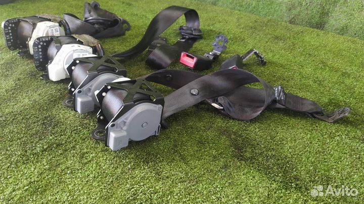 Ремни безопасности Комплектом Audi A1 caxa 2011