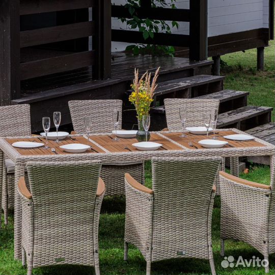 Комплект садовой мебели из ротанга