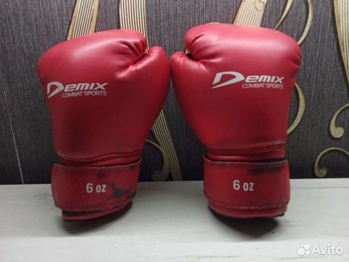 Боксерские перчатки demix combat sport
