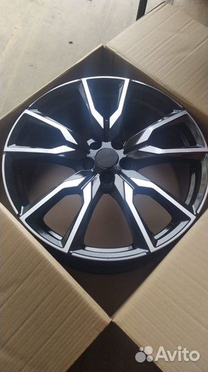 R20 RST R012 8.0/5x114.3x67.1/45 BD