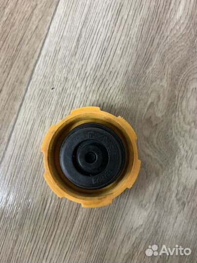 Крыжка расширительного бачка опель