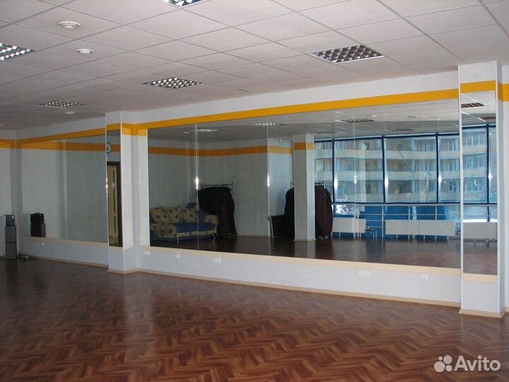 Монтаж зеркал и стекл