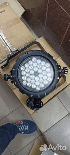 Прожектор новый, световое оборудование