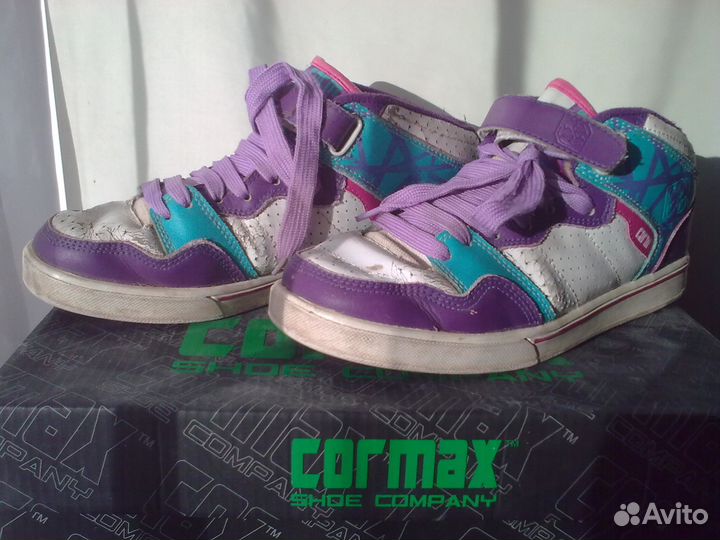 Кроссовки для девочки