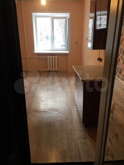 Комната 10 м² в 5-к., 2/5 эт.