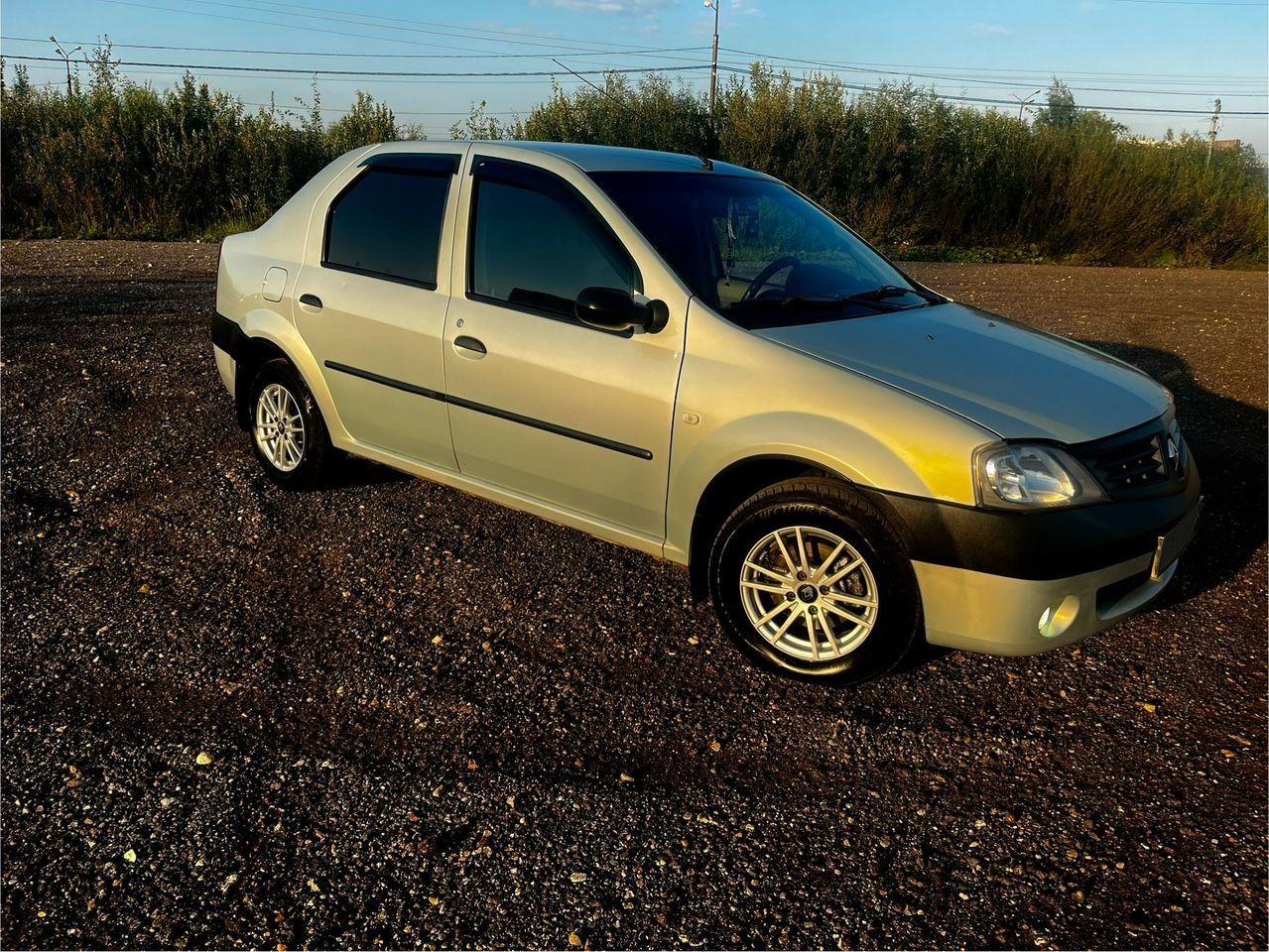Renault Logan: фото владельца