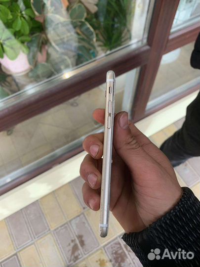 iPhone 6S, 32 ГБ