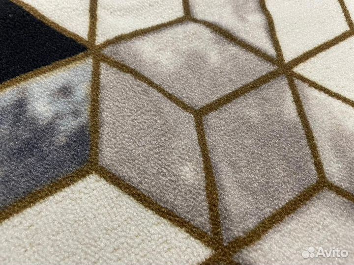 Ковёр новый
