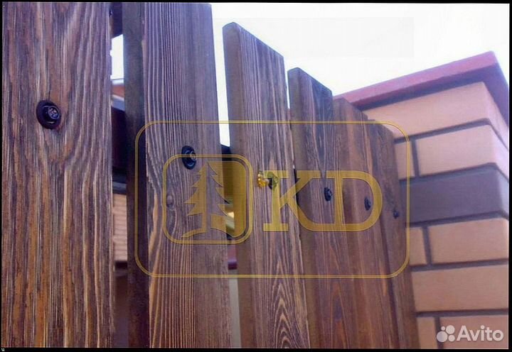 Забор из Каменного Дерева