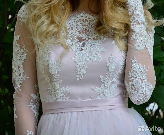 Вечернее платье