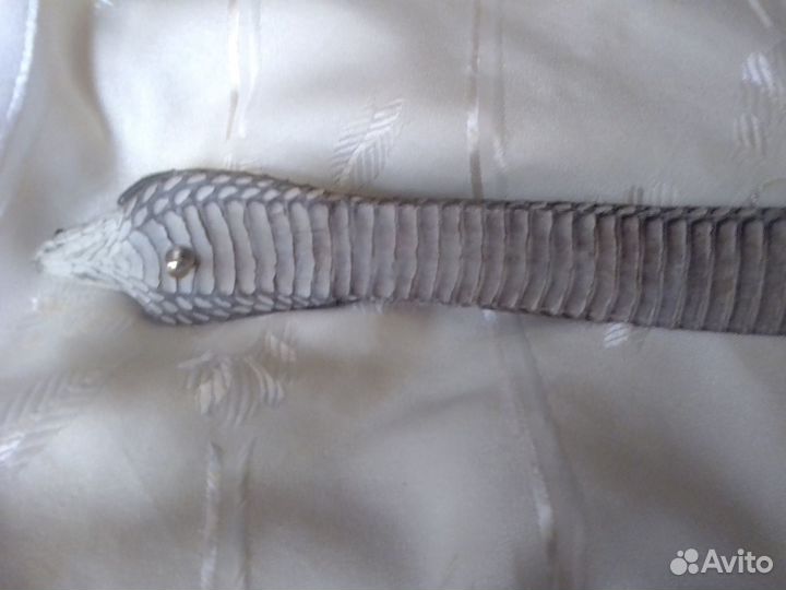 Ремень из кожи кобры