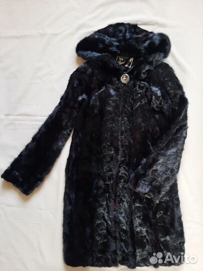 Шуба норковая с капюшоном норковая,кусковая