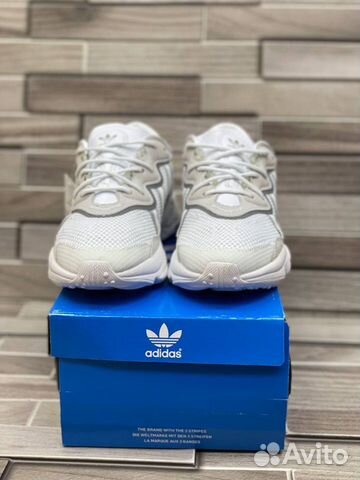 Кроссовки adidas ozweego