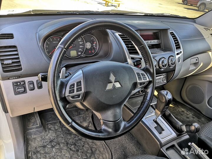 Mitsubishi Pajero Sport 2.5 AT, 2012, 186 945 км