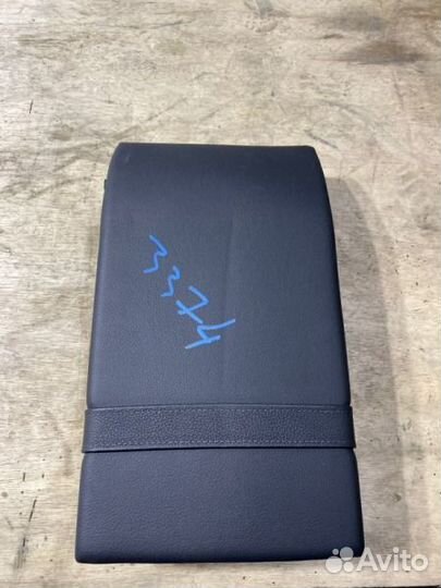 Подлокотник задний Mercedes-Benz E-Class W211