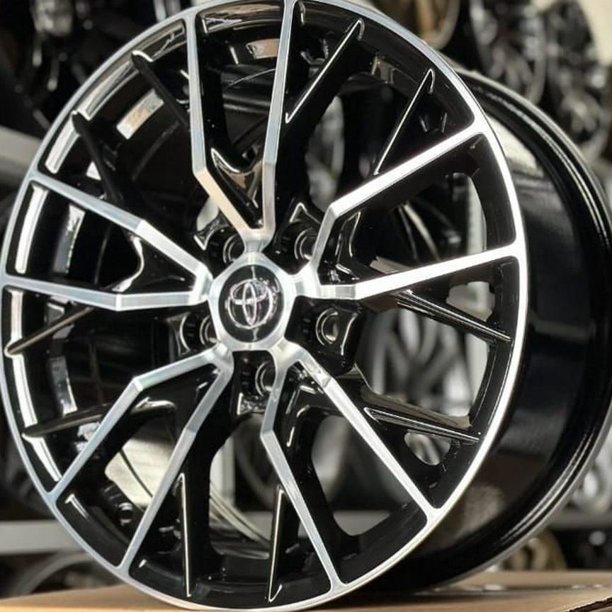 Литые диски Toyota 8×R18 5×114.3