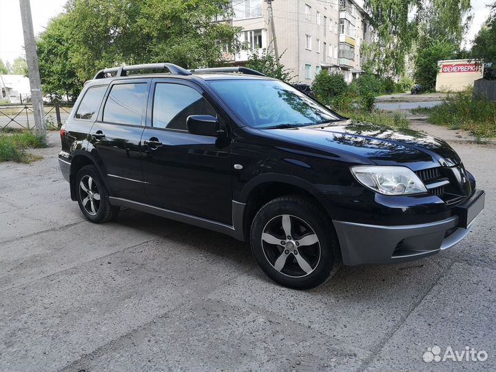 Mitsubishi Outlander 2.0 МТ, 2008, 216 000 км