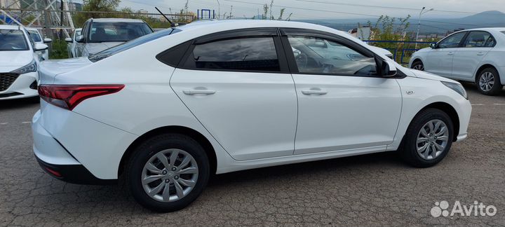 Hyundai Solaris 1.6 AT, 2022, 8 км