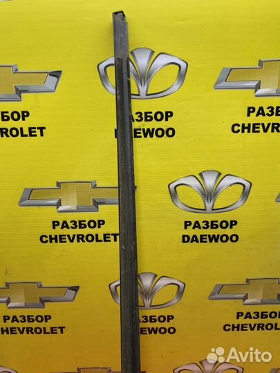 Молдинг стекла chevrolet cruze